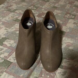 Dr. Scholl's Olive Brown Wedge Booties